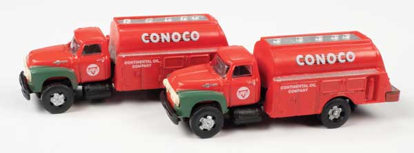 Classic Metal Works 1954 Ford Tank Truck 2-Pack - Assembled - Mini Metals(R) -- Conoco (red, dark green) - 221-50442