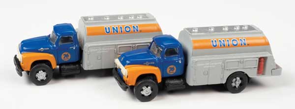 Classic Metal Works 1954 Ford Tank Truck 2-Pack - Assembled - Mini Metals(R) -- Union 76 (dark blue, white) - 221-50443
