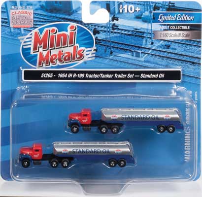 1954 IH R-190 Tractor w/Tanker Trailer 2-Pack (Standard Oil) - Assembled -- Standard Oil (red, silver, blue)