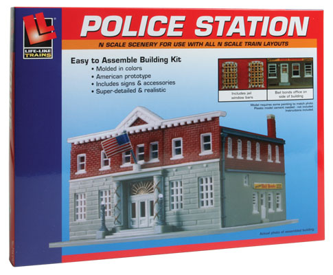 Life-Like 5TH PRCNCT POLICE STATION - 433-7481