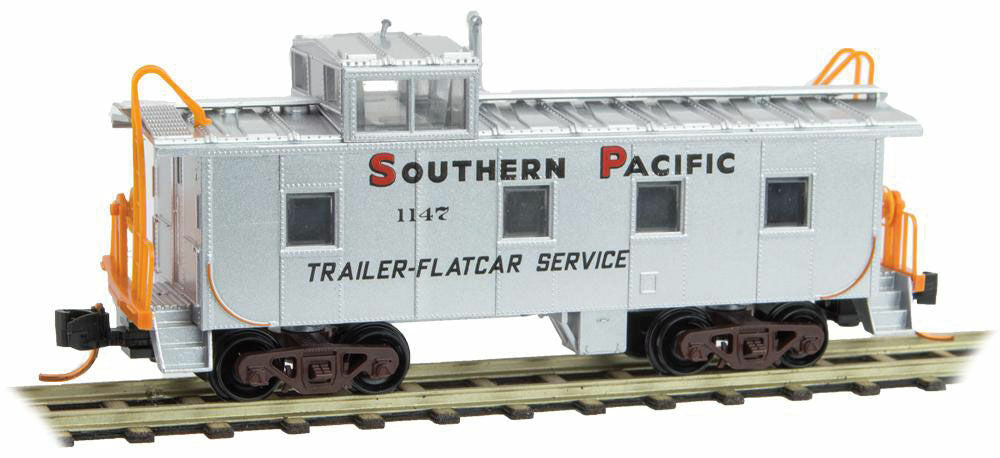 Micro-Trains 36' Riveted Steel Cupola Caboose - Ready to Run -- Southern Pacific #1096 (silver, black, red, Trailer Service) - 489-10000320