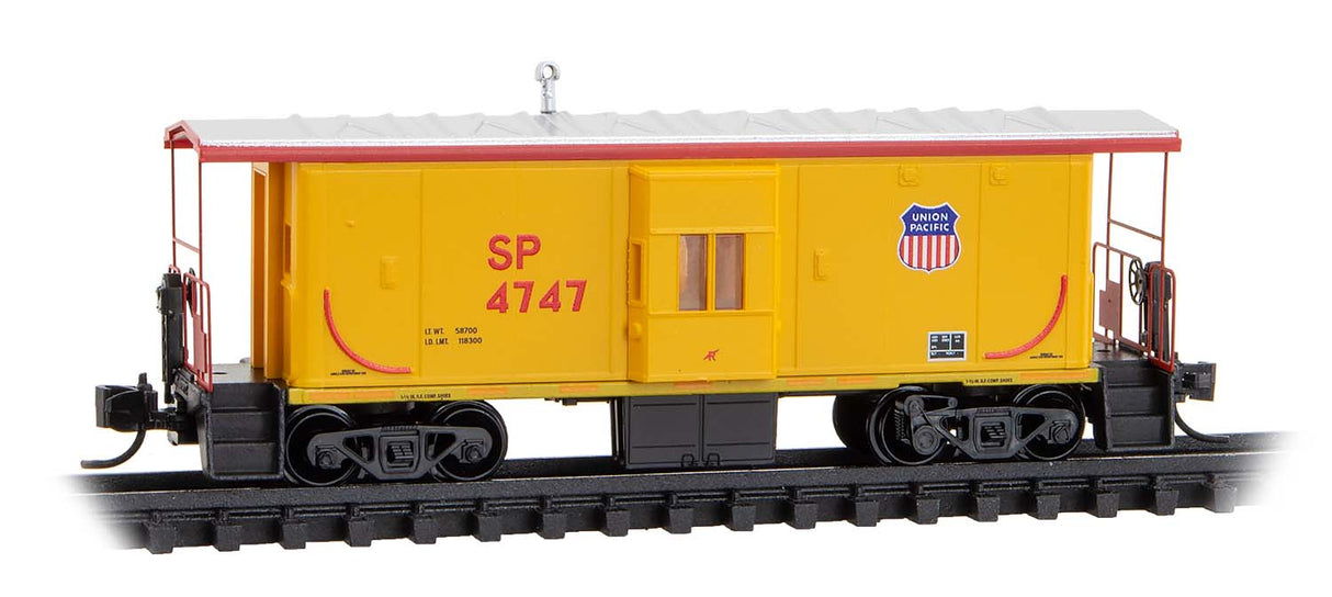 Micro-Trains 130 00 320 N Steel Bay Window Caboose - Ready to Run -- Union Pacific SP #4747 (yellow, red)
