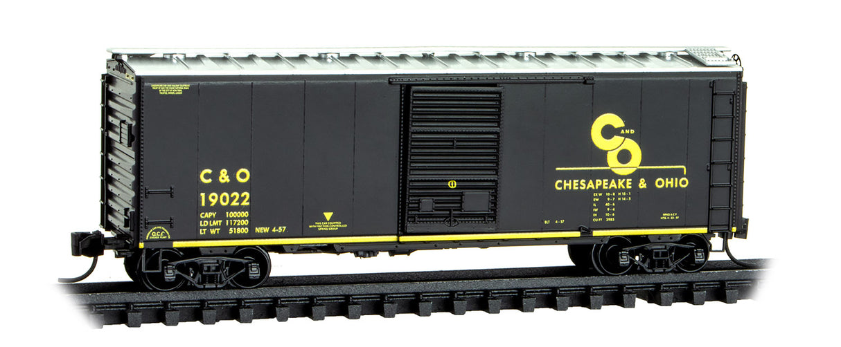 40' Single-Door Boxcar - Ready to Run -- Chesapeake & Ohio #19022 (1957, black, yellow, silver, Progress Logo)
