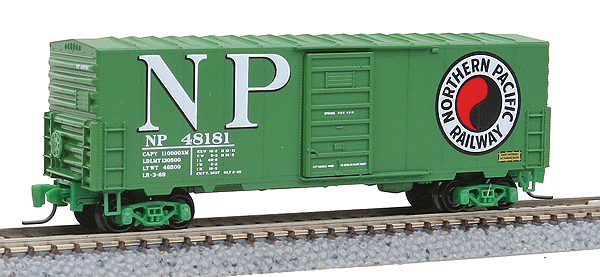 Micro-Trains Z 40' Boxcar w/Superior Doors, Short Ladders, No Roofwalk - Ready to Run -- Northern Pacific #48181 (BN Cascade Green, Large NP & Monad Logo) - 489-50300092