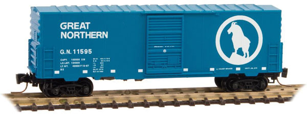 Micro-Trains 40' Single-Door Boxcar No Roofwalk - Ready to Run -- Great Northern #11595 (Big Sky Blue, white) - 489-50300141