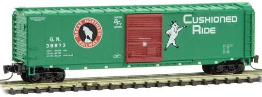 Micro-Trains 50' Single-Door Boxcar - Ready to Run -- Great Northern 39673 (Jade Green, red, Standing Rocky Logo) - 489-50500402