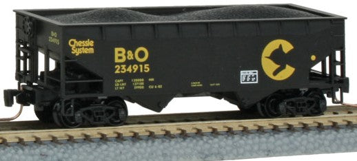 Micro-Trains 33' 2-Bay Offset-Side Open Hopper w/Load - Ready to Run -- Chessie System B&O #234915 (black, yellow) - 489-53300112