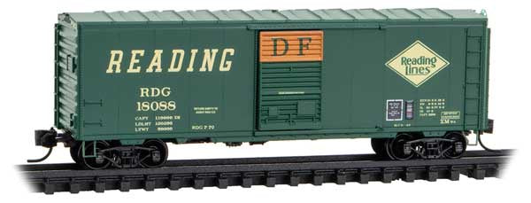40' Single-Door Boxcar No Roofwalk - Ready to Run -- Reading #18088 (green, yellow, orange DF Panel)