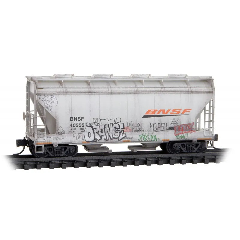 Micro-Trains ACF 39' 2-Bay Center-Flow Covered Hopper - Round Hatches - Ready to Run -- BNSF Railway #405551 (Weathered, gray, Wedge Logo, graffiti, Family Tree #8) - 489-9244283