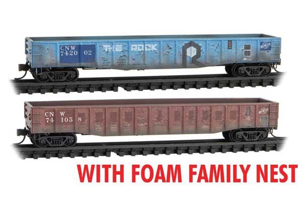 Micro-Trains 50' 15-Panel Fixed-End Gondola 2-Pack w/Foam Nest - Ready to Run -- Chicago & North Western 742002, 741058 (Weathered, 1 Each: blue, Boxcar Red) - 489-99305016