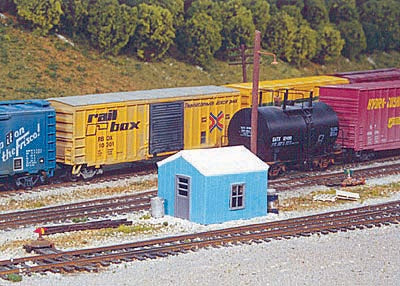Pikestuff HO Small Yard Office -- Kit