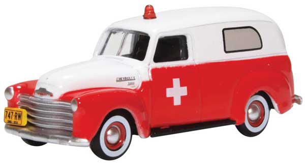 Oxford Diecast 1950-1960 Chevrolet 3100 Ambulance - Assembled - 553-87CV50001