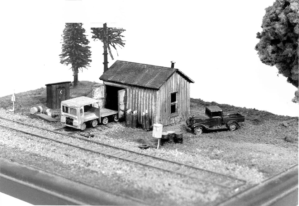 Micro Engineering 60-149 N Section House