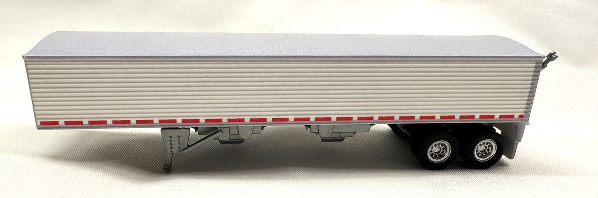 HO Logistics Replicas 39' Covered Grain Trailer - Assembled -- White with Silver Tarp