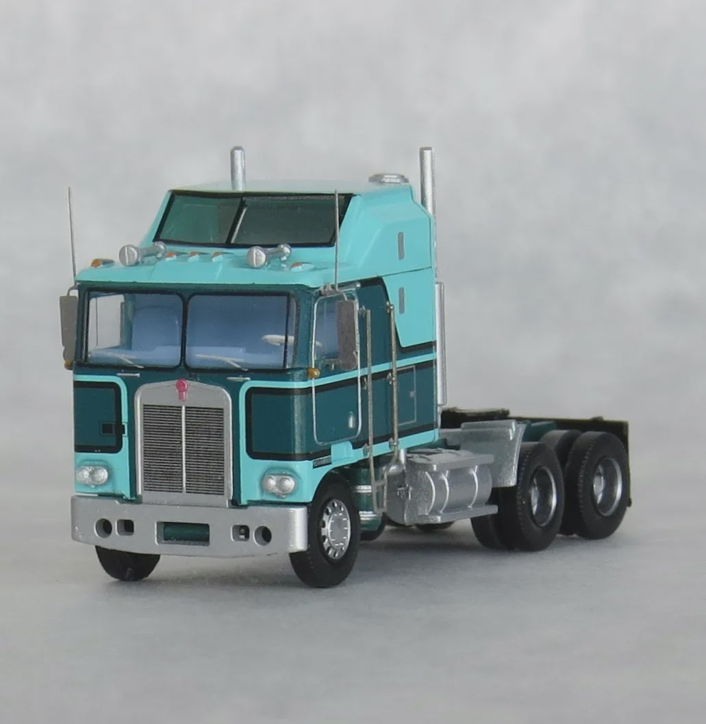 Trainworx N 1970s Kenworth K100 Potomac Tractor w/Aerodyne Sleeper Cab - Assembled -- Green