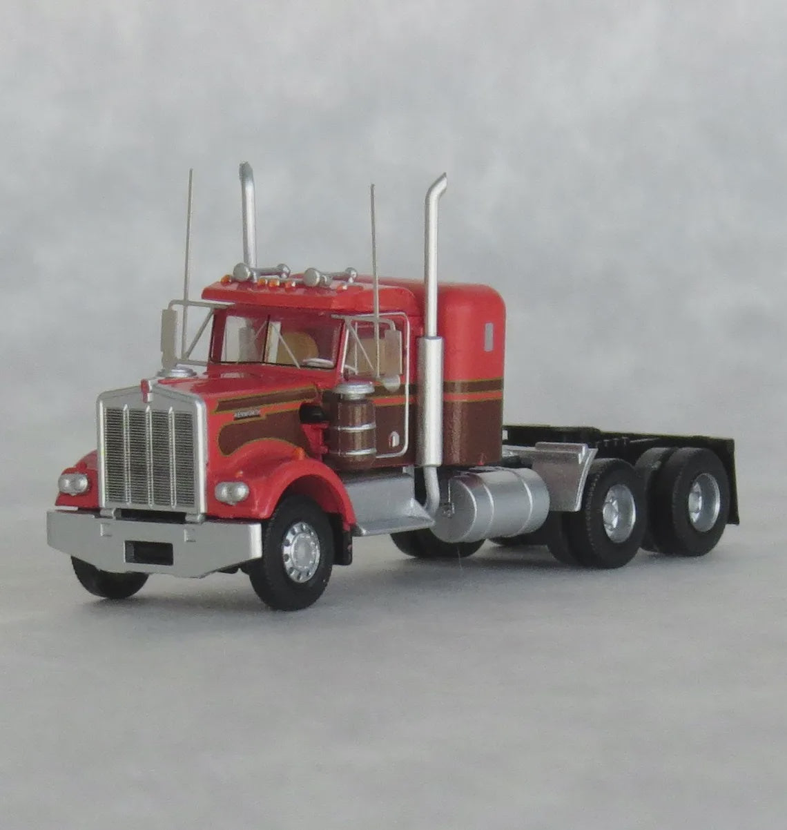 Trainworx N 1970s Kenworth W900 Seminole Tractor w/36" Sleeper Cab - Assembled -- Orange, Brown