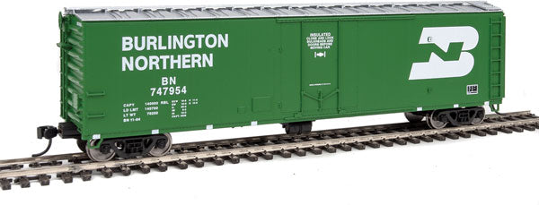 Walthers Mainline PC&F 50' Insulated Boxcar - Ready to Run -- Burlington Northern 747954 (Cascade Green, white, silver, Large Logo) - 910-2832