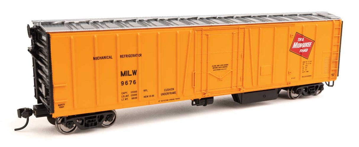 WalthersMainline HO 50' AAR Mechanical Refrigerator Car - Ready-to-Run -- Milwaukee Road #9676