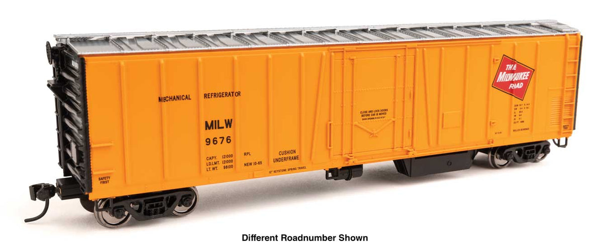 WalthersMainline HO 50' AAR Mechanical Refrigerator Car - Ready-to-Run -- Milwaukee Road #9713