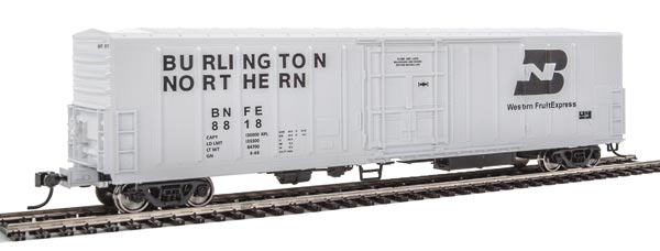 Walthers Mainline 57' Mechanical Reefer - Ready to Run -- Burlington Northern BNSF #8818 (white, black, BN Logo) - 910-3928