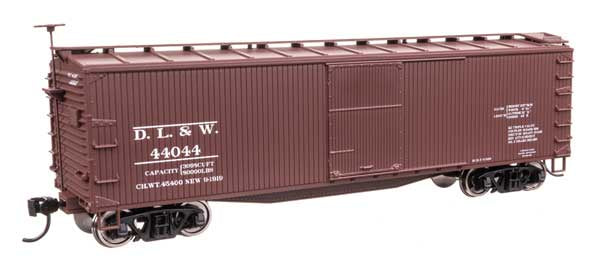 WalthersMainline HO 40' Double Sheathed Wood Boxcar - Ready to Run -- Delaware, Lackawanna & Western #44044