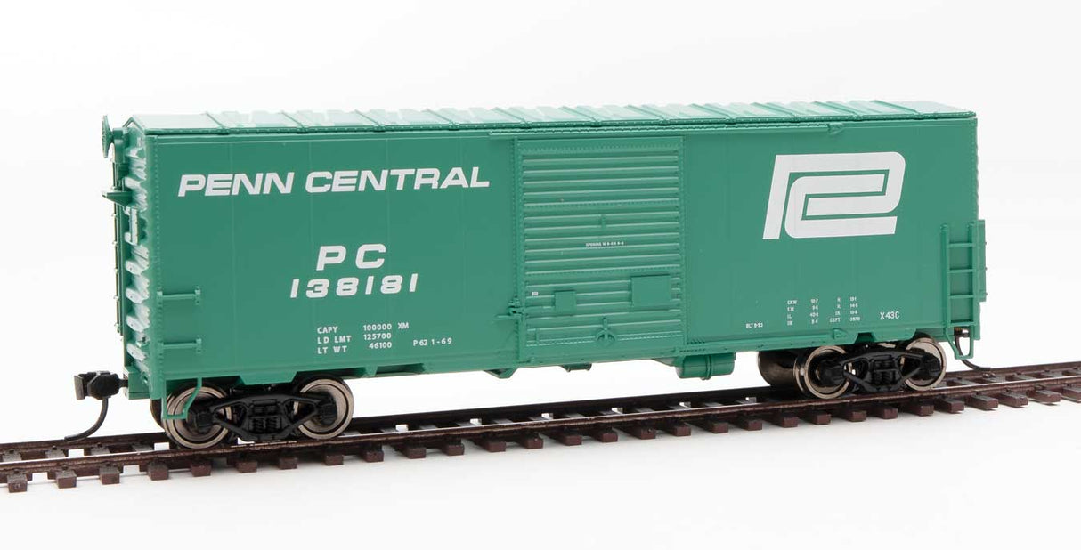 Walthers Mainline 40' ACF Modernized Welded Boxcar w/8' Youngstown Door - Ready to Run -- Penn Central #138181 - 910-45015