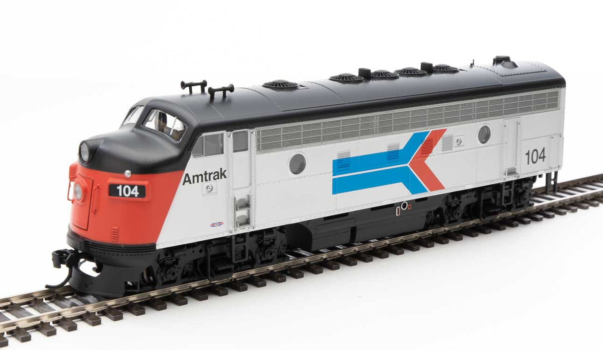 Walthers Mainline EMD F7 A-B Set - Standard DC -- Amtrak(R) #104, #152 (Phase I, silver, red, blue, black) - 910-9946