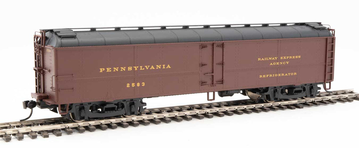 WalthersProto 50' Pennsylvania Class R50b Express Reefer -- Pennsylvania Railroad #2583 (Postwar Tuscan, black, gold) - 920-17226