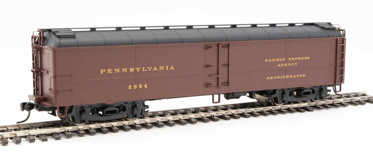 WalthersProto 50' Pennsylvania Class R50b Express Reefer -- Pennsylvania Railroad #2554 (Postwar Tuscan, black, gold) - 920-17227