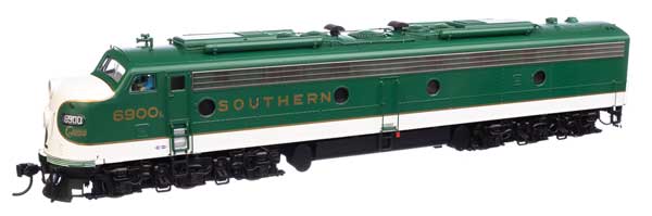 WalthersProto EMD E8A with LokSound 5 Sound & DCC -- Southern #6900