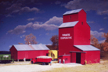 Walthers Cornerstone Farmer's Co-op Rural Grain Elevator -- Kit - Elevator: 4-3/8 x 5-3/8 x 6" 11 x 13.7 x 15.2cm - 933-3238