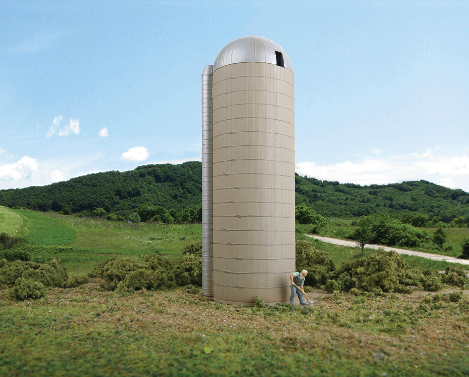 Concrete-Style Silo -- Kit - 1-5/8" x 5-1/2" 42 x 142cm