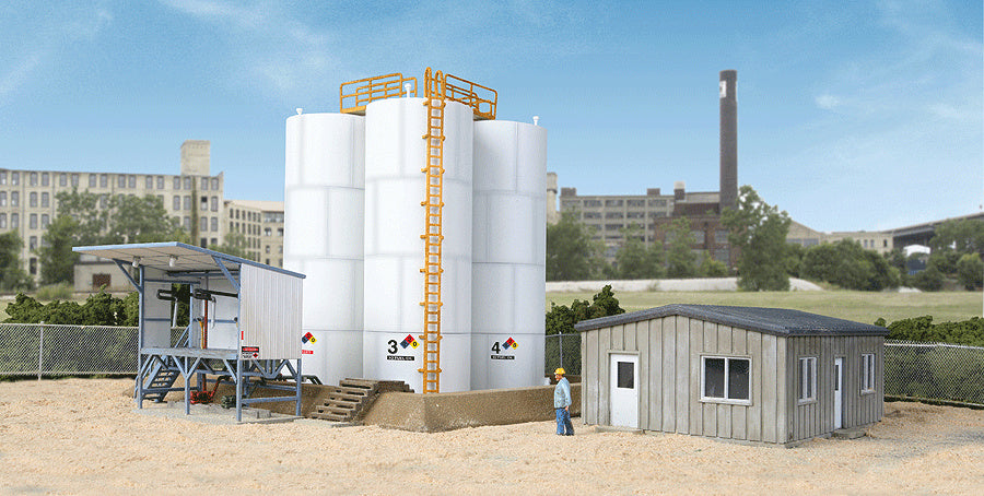 Walthers Cornerstone Truck-Served Fuel Distributor -- Kit - 933-4038