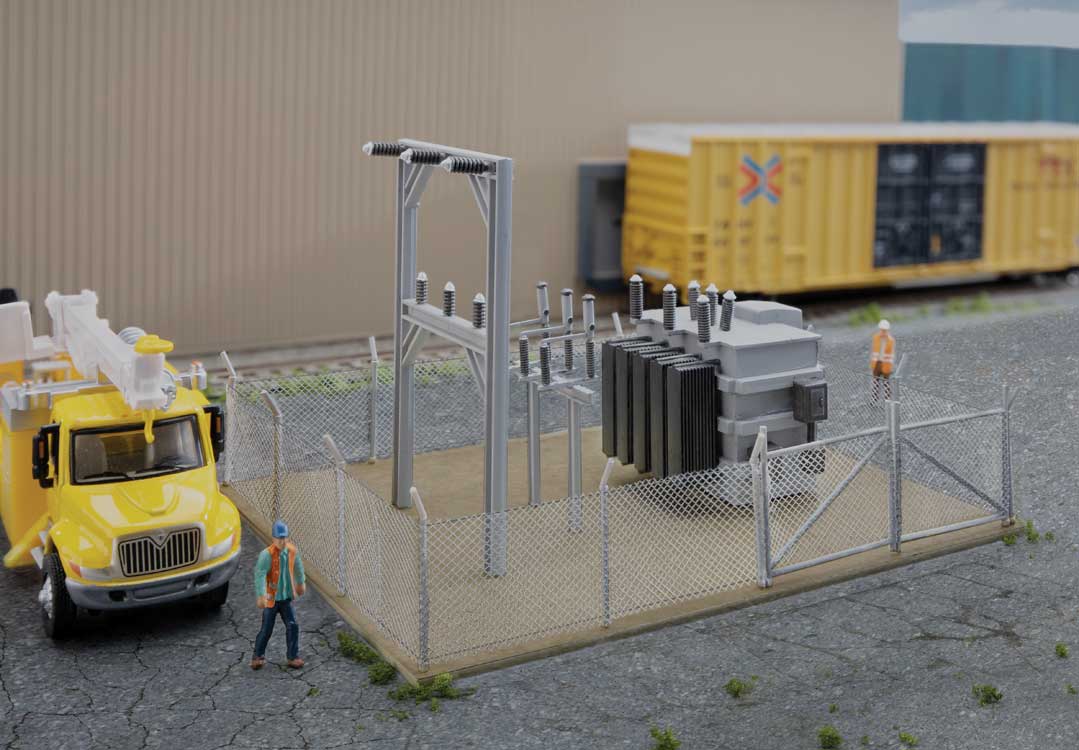 Walthers Cornerstone Small Substation -- Kit - 5 x 3-13/16 x 2-7/8" 12.7 x 9.7 x 7.3cm - 933-4175