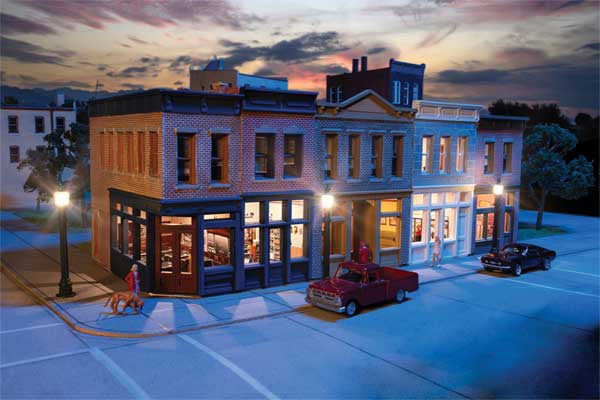 Walthers Cornerstone 933-B3028 HO Merchant's Row I with Spaces(TM) Interior -- Structure Kit with Interior Lighting and Detail Insert