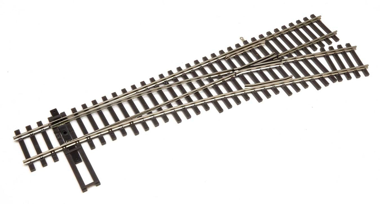 WalthersTrack HO Code 100 Nickel Silver DCC-Friendly #4 Turnout -- Right Hand - 948-10014