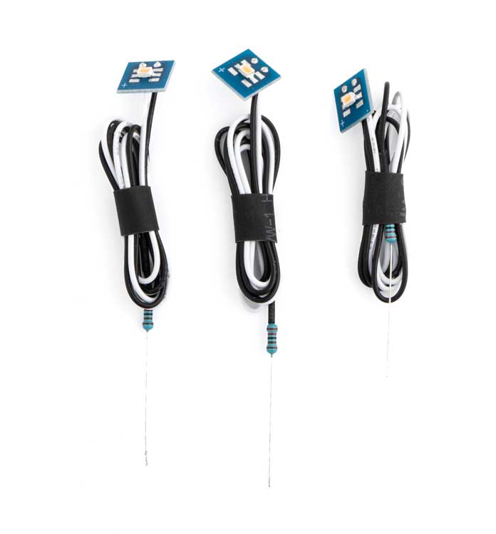 Walthers SceneMaster LED Small Building Light 3-Pack -- Warm White