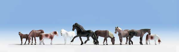 Walthers SceneMaster HO Majestic Horses pkg(9)