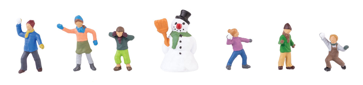 Walthers SceneMaster HO-Scale Children in the Snow