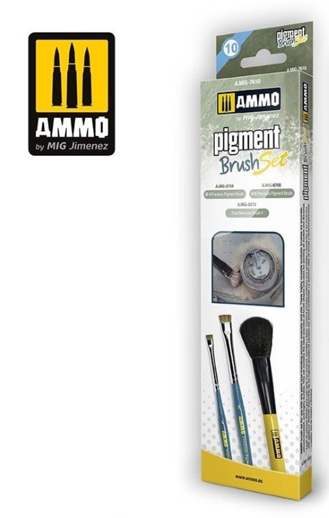 Pigment Brush Set: Short Hair Flat 4, 8 & Dust Remover AMMO by Mig Jimenez