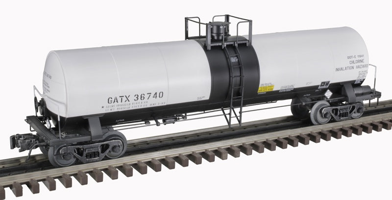 Atlas O 17,360-Gallon Tankcar - 3-Rail - Ready to Run -- GATX (white, black) #36740