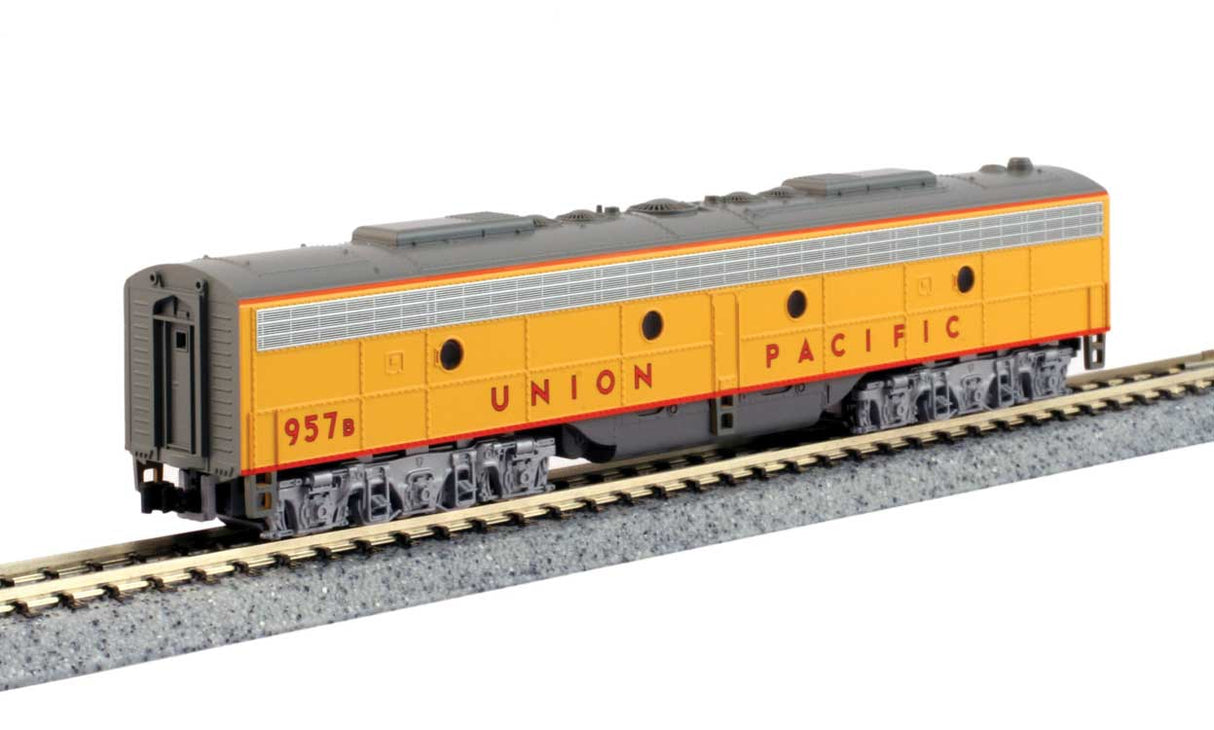 Kato N EMD E8B - DCC -- Union Pacific 947B (Armour Yellow, gray, red) - KAT1765356DCC