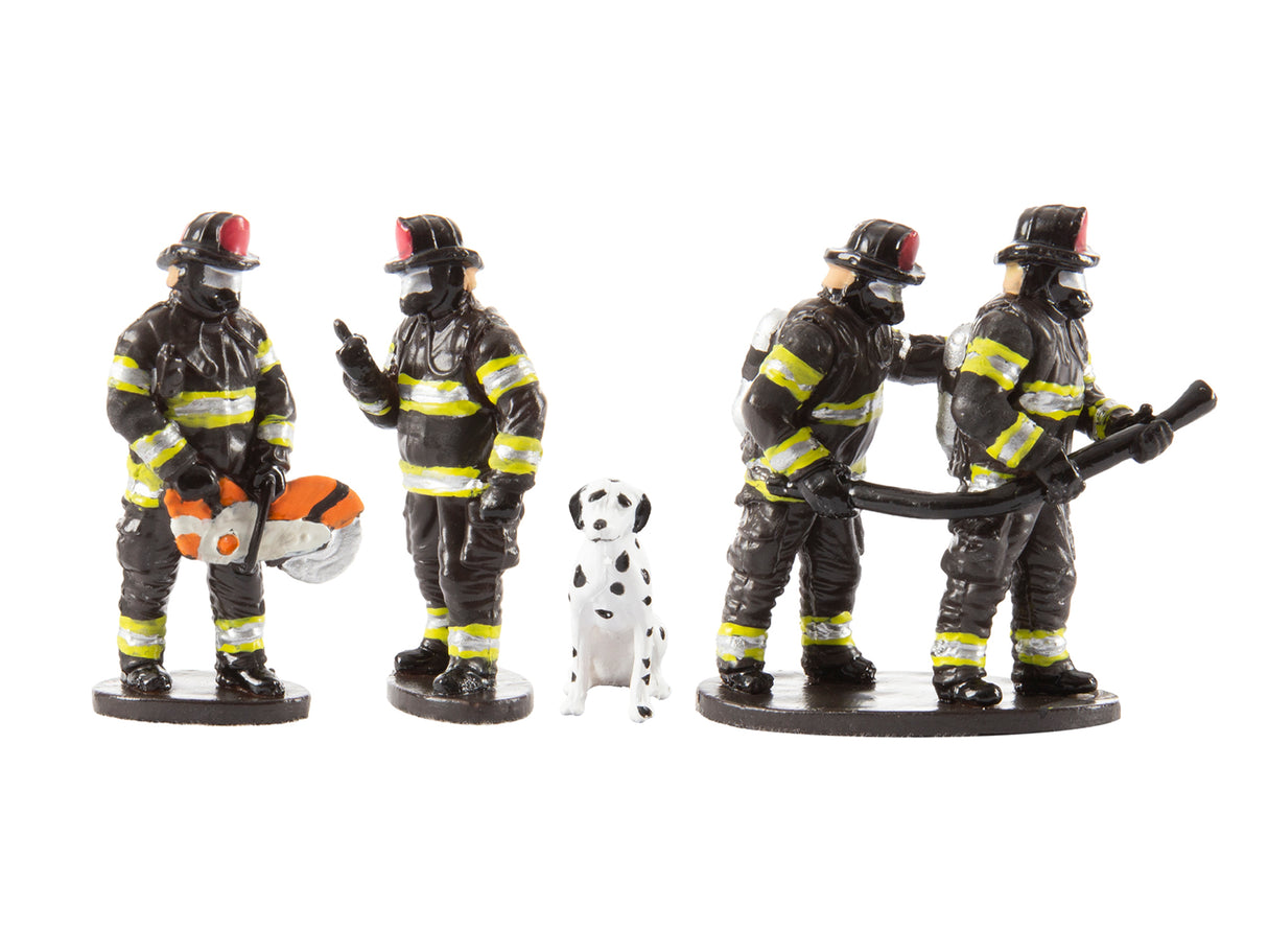 Lionel Firefighter Figures and Dog - LNL2230180