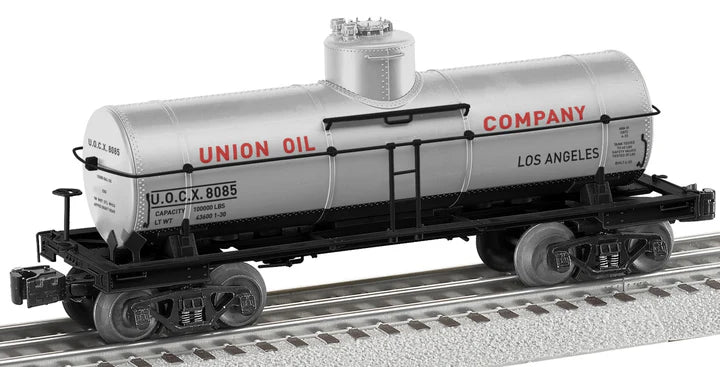 Lionel O 8,000-Gallon Tank Car - 3-Rail - Ready to Run -- Union Oil UOCX #86 (silver, black, red)