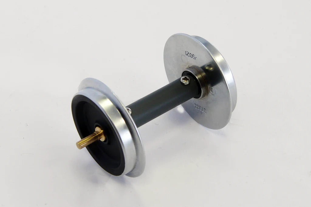 Piko 36167 Ball Bearing Wheelset with Pickups: 30mm, 2 pcs - Fits Most American Cars (G-Scale)