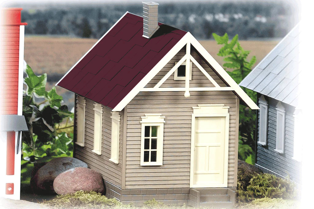 Piko 62707 Hill's Gingerbread House Built-Up Building (G-Scale)