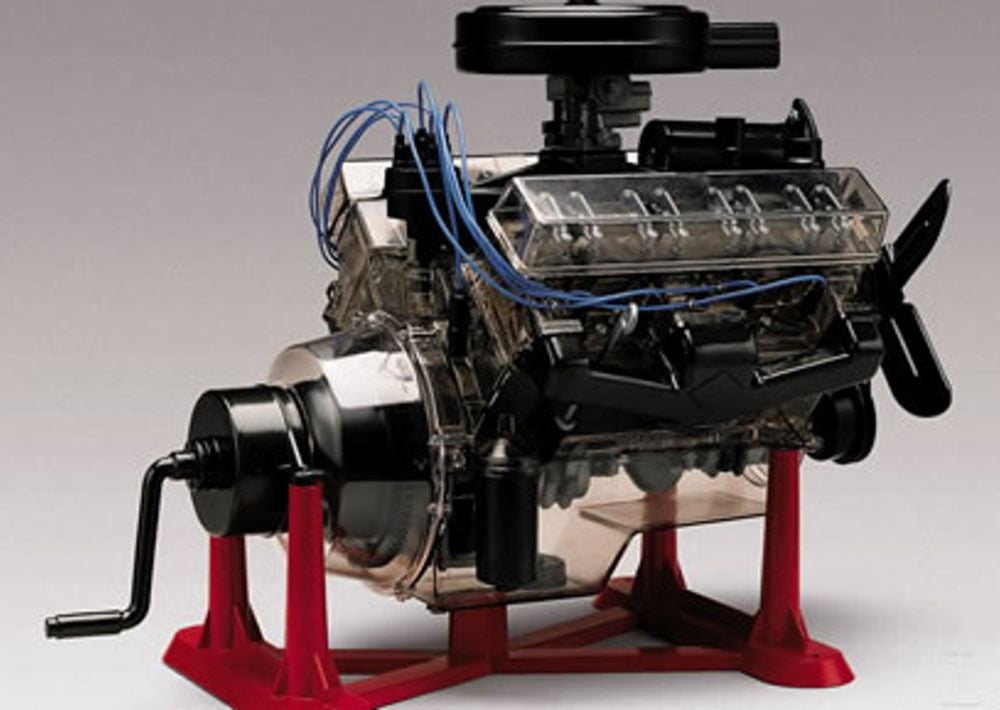 Revell 858883 1/4 Visible V-8 Engine - RMX858883