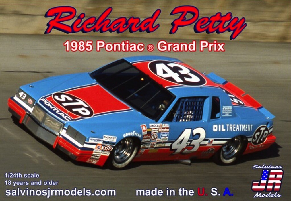 Richard Petty 1985 Pontiac Grand Prix - Plastic Model Kit