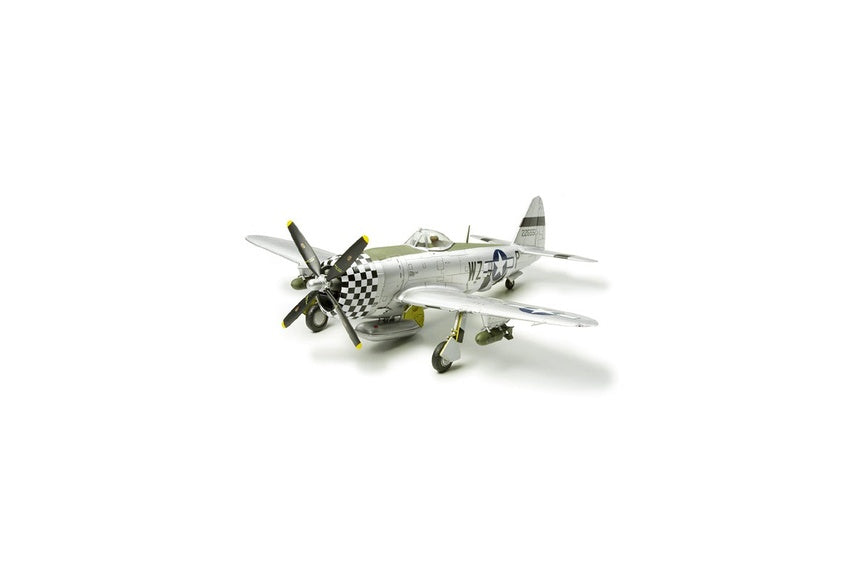 Tamiya 60770 1/72 P-47D Thunderbolt Plastic Model Kit