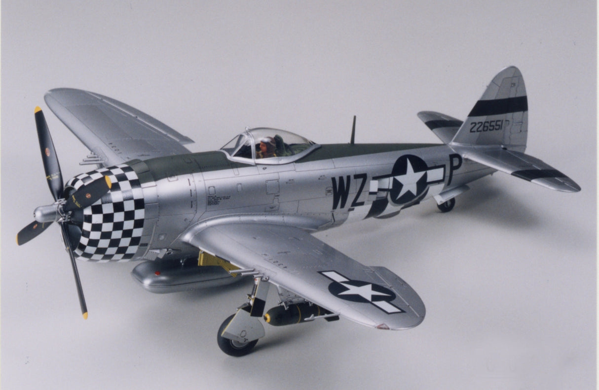 Tamiya 1/48 P-47D Thunderbolt Bubbletop Plastic Model Airplane Kit